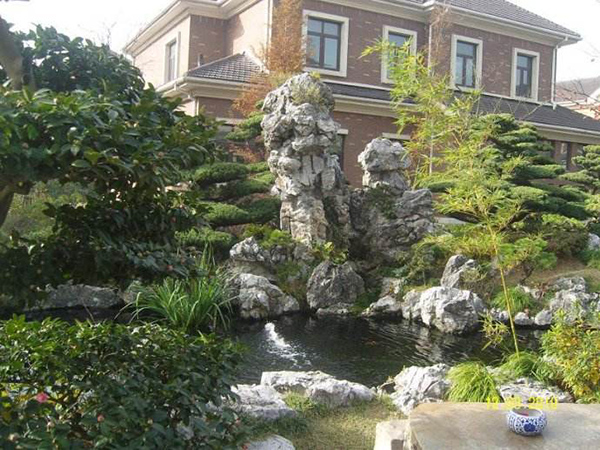 別墅花園設(shè)計中放置假山的作用